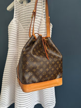 Lade das Bild in den Galerie-Viewer, LOUIS VUITTON NOÉ GRANDE