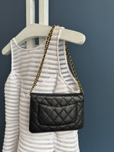 Lade das Bild in den Galerie-Viewer, CHANEL WOC