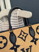 Lade das Bild in den Galerie-Viewer, LOUIS VUITTON ONTHEGO MM