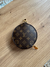 Lade das Bild in den Galerie-Viewer, LOUIS VUITTON MÜNZETUI