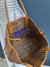 Lade das Bild in den Galerie-Viewer, MCM LIZ SHOPPER MEDIUM
