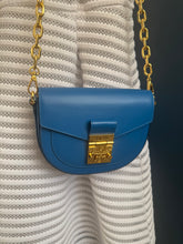 Lade das Bild in den Galerie-Viewer, MCM PATRICIA CROSSBODY