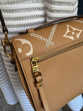 Lade das Bild in den Galerie-Viewer, LOUIS VUITTON MÉTIS ARIZONA