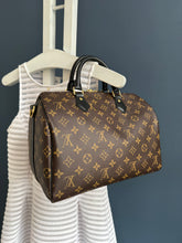 Lade das Bild in den Galerie-Viewer, LOUIS VUITTON WORLD TOUR SPEEDY 30
