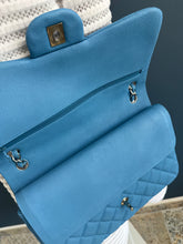 Lade das Bild in den Galerie-Viewer, CHANEL DOUBLE FLAP JUMBO