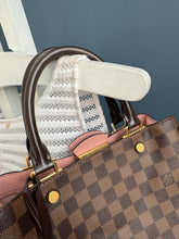 Lade das Bild in den Galerie-Viewer, LOUIS VUITTON BRITTANY