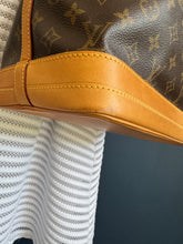 Lade das Bild in den Galerie-Viewer, LOUIS VUITTON NOÉ GRANDE