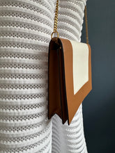 Lade das Bild in den Galerie-Viewer, CÉLINE FRAME EVENING CLUTCH