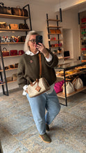 Lade das Bild in den Galerie-Viewer, MCM ELLA BOSTON