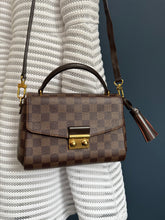 Lade das Bild in den Galerie-Viewer, LOUIS VUITTON CROISETTE