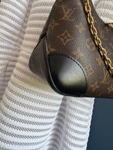 Lade das Bild in den Galerie-Viewer, LOUIS VUITTON BOULOGNE PM