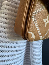 Lade das Bild in den Galerie-Viewer, LOUIS VUITTON MÉTIS ARIZONA