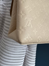 Lade das Bild in den Galerie-Viewer, LOUIS VUITTON MARIGNAN