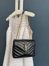 Lade das Bild in den Galerie-Viewer, YSL LOULOU MEDIUM