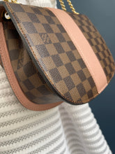 Lade das Bild in den Galerie-Viewer, LOUIS VUITTON WIGHT