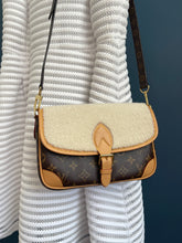 Lade das Bild in den Galerie-Viewer, LOUIS VUITTON DIANE COZYGRAM