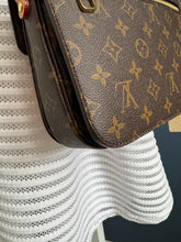 Lade das Bild in den Galerie-Viewer, LOUIS VUITTON MÉTIS ANIMAL