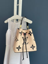 Lade das Bild in den Galerie-Viewer, LOUIS VUITTON NÉONOÉ CRAFTY
