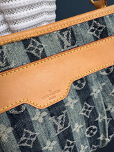 Lade das Bild in den Galerie-Viewer, LOUIS VUITTON RAYÉ PORTE EPAULE MM