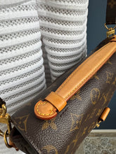 Lade das Bild in den Galerie-Viewer, LOUIS VUITTON MÉTIS