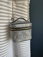 Lade das Bild in den Galerie-Viewer, LOUIS VUITTON MICRO VANITY