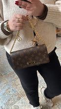 Lade das Bild in den Galerie-Viewer, LOUIS VUITTON LILY WOC