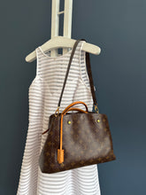Lade das Bild in den Galerie-Viewer, LOUIS VUITTON MONTAIGNE