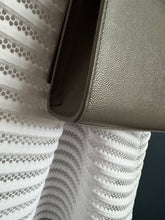 Lade das Bild in den Galerie-Viewer, YSL KATE SMALL