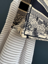 Lade das Bild in den Galerie-Viewer, DIOR TOTE BOOK MEDIUM