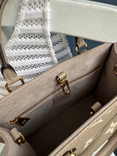 Lade das Bild in den Galerie-Viewer, LOUIS VUITTON ONTHEGO PM