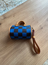 Lade das Bild in den Galerie-Viewer, LOUIS VUITTON SPEEDY POP BLUE ANHÄNGER