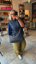 Lade das Bild in den Galerie-Viewer, LOUIS VUITTON CARRYALL MM NAVY