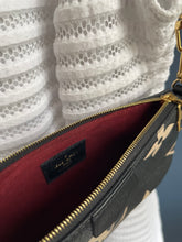 Lade das Bild in den Galerie-Viewer, LOUIS VUITTON MINI POCHETTE BICOLOR