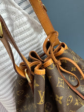 Lade das Bild in den Galerie-Viewer, LOUIS VUITTON NOÉ GRANDE