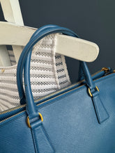 Lade das Bild in den Galerie-Viewer, PRADA GALLERIA