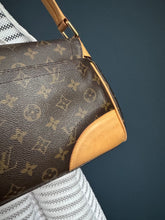 Lade das Bild in den Galerie-Viewer, LOUIS VUITTON BEVERLY MM