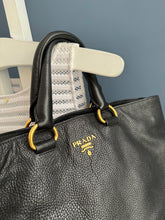 Lade das Bild in den Galerie-Viewer, PRADA SHOPPER