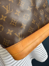 Lade das Bild in den Galerie-Viewer, LOUIS VUITTON NOÉ GRANDE