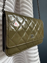 Lade das Bild in den Galerie-Viewer, CHANEL WOC