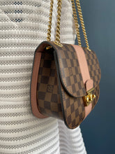 Lade das Bild in den Galerie-Viewer, LOUIS VUITTON WIGHT