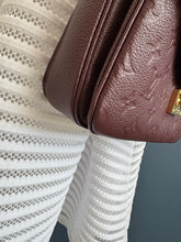 Lade das Bild in den Galerie-Viewer, LOUIS VUITTON MÉTIS WINE