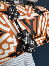 Lade das Bild in den Galerie-Viewer, LOUIS VUITTON SPEEDY 25 CRAFTY
