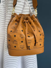 Lade das Bild in den Galerie-Viewer, MCM DESSAU BEUTEL
