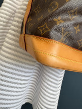 Lade das Bild in den Galerie-Viewer, LOUIS VUITTON NOÉ GRANDE