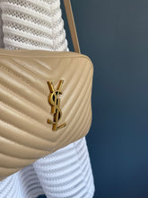 Lade das Bild in den Galerie-Viewer, YSL CAMERA BAG