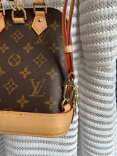 Lade das Bild in den Galerie-Viewer, LOUIS VUITTON ALMA RUCKSACK