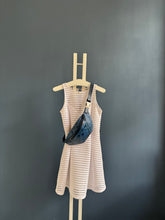 Lade das Bild in den Galerie-Viewer, LOUIS VUITTON AQUA GARDEN BUMBAG