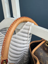 Lade das Bild in den Galerie-Viewer, LOUIS VUITTON ARTSY MM