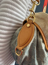 Lade das Bild in den Galerie-Viewer, LOUIS VUITTON SUNSHINE BLUE DENIM