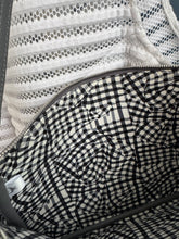 Lade das Bild in den Galerie-Viewer, MCM CLUTCH